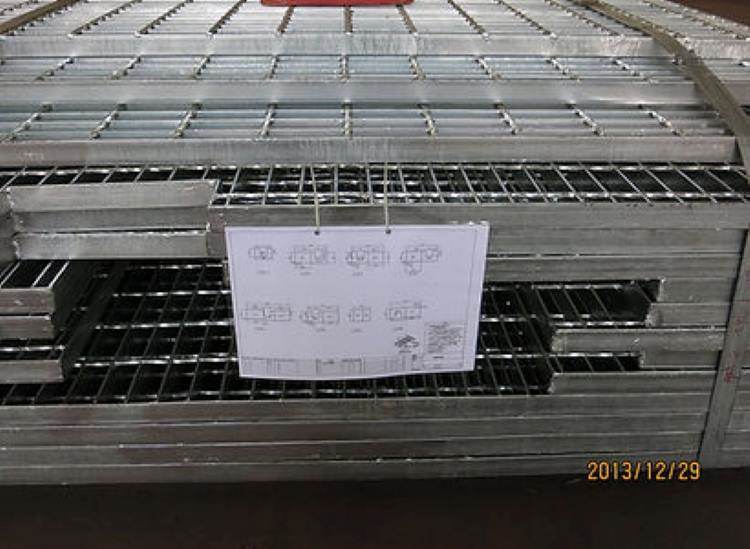 Brewhouse_Brewery_Upgrade_Prefabricated_Steel_Building_Papua_New_Guinea_04-floor-grating-step-treads