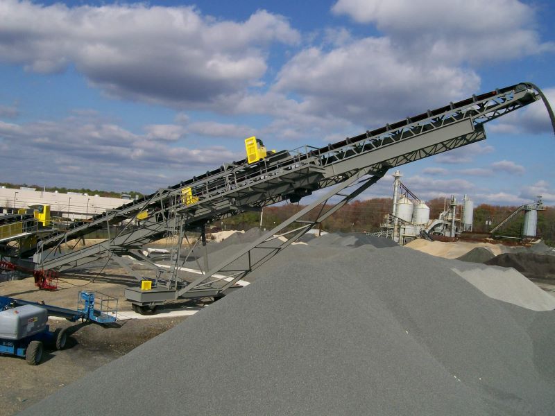 Screen Station Buildings and Screen Feed&Discharge Conveyors Steel Structures: 42”X 100’-150’ Telescoping Radial Stacker