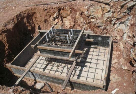 Steel_Structure_Frame_Building_2_Independent-reinforced-concrete-foundation