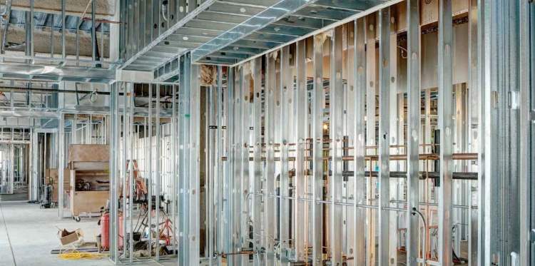 Steel_building_interiors_guide_finishing_metal_building_interiors_1_interior-framing-of-a-metal-building