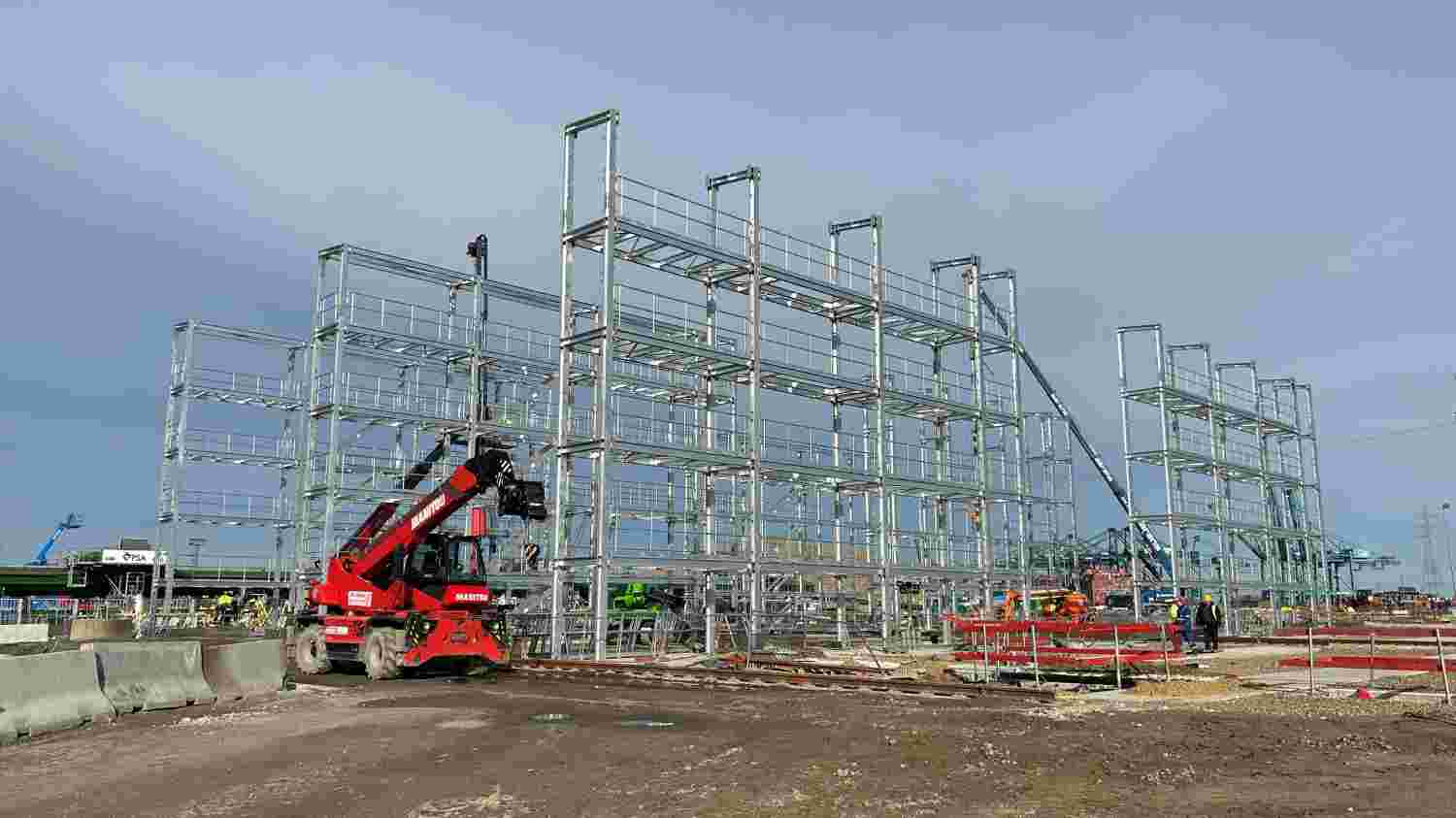 refrigerated_container_racks_reefer_racks_Steel_Structure_China_04_Antwerp_Reefer Rack_Steel_Frame Construction