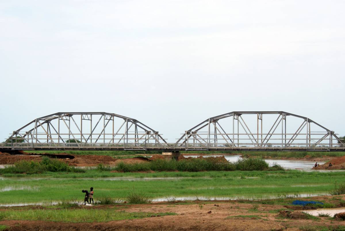 Double 40m Span Steel Bowstring Girder River Steel Bridge Construction Project Nile Sudan